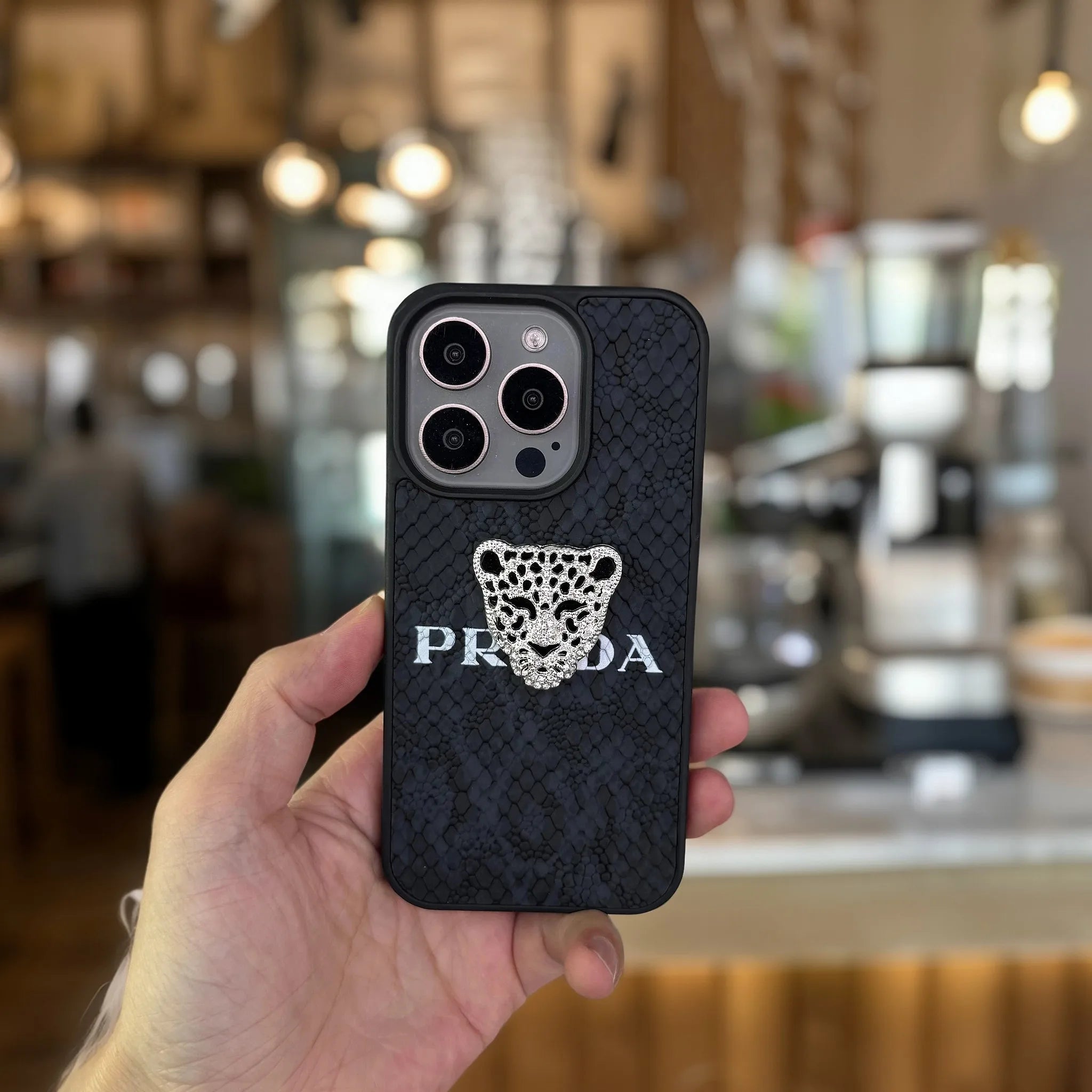 3d streetwear phone case for iphone 17 16 15 14 plus 13 12 11 pro max cover Luxury funda Metal leopard leather cases carcasa