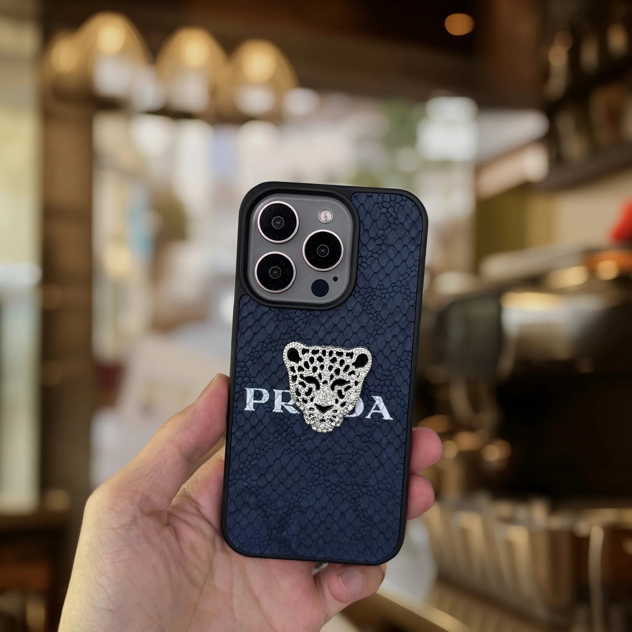 3d streetwear phone case for iphone 17 16 15 14 plus 13 12 11 pro max cover Luxury funda Metal leopard leather cases carcasa